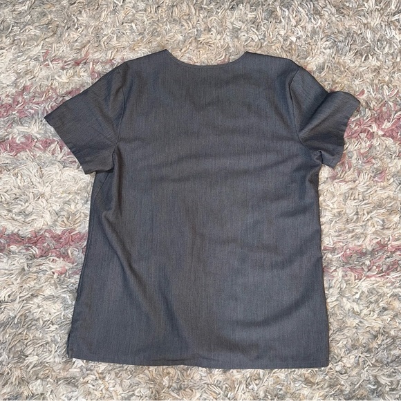 FIGS heathered gray scrub shirt M - Picture 3 of 3